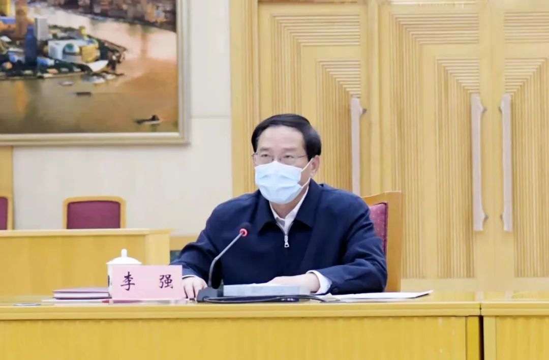 上海召开疫情防控工作会议，市委书记：一视同仁做好外来人口基本保供