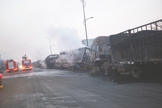 张家口市桥东区河北盛华化工有限公司附近发生一起爆炸起火事故