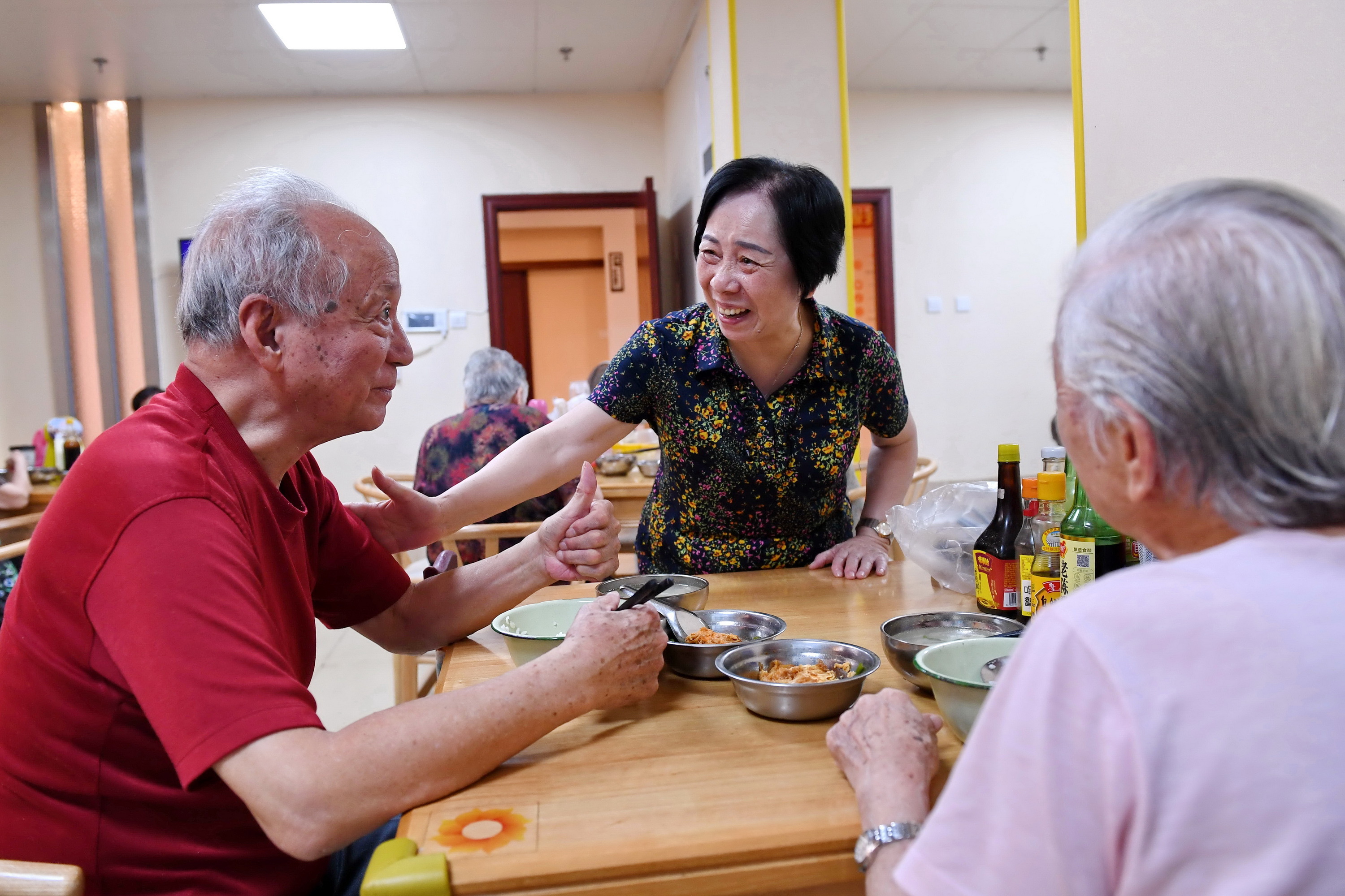 温暖老人心，传递社会情——团区委开展走访慰问老年人活动-青岛西海岸新闻网