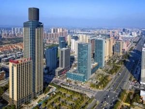 瞄准GDP万亿目标，这座城市正在成为上海的“超级联系人”？