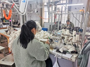疫情下外贸业一半海水一半火焰 品牌化护城河是下一站生死大考？