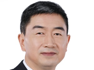 光大集团党委委员付万军将出任光大银行行长，此前曾在交行工作多年