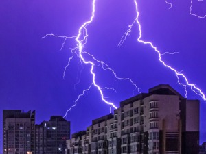 濒临崩溃！印度近4天新增超138万例，顶尖科学家警告：第二波疫情顶峰5月将至，预计每天“新增50万、死亡5700人”