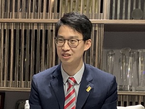 对话中原集团行政总裁施俊嵘：对中介“资本游戏”应慎之又慎