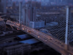城市24小时 | 郑州要去三大城市群“抢人”了