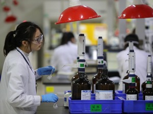 创新药的焦虑时刻：三成初创药企股价破发 近百个临床项目围剿热门靶点