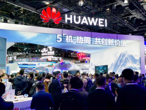 高端市场让给了苹果？华为消费者业务CEO余承东：美国把华为逼到极端困难，无法发货……