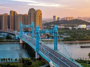 城市24小时 | 茶颜悦色爆火，邻省有点“眼红”