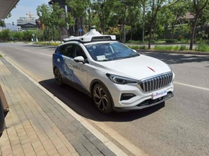 实地体验百度Apollo无人驾驶出租车：单次收费30元 行驶距离不超1千米 专家称规模化落地还需10年