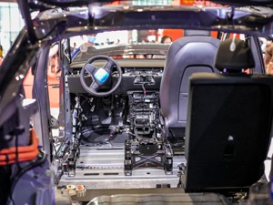 特斯拉行车数据引质疑 Linux分时操作系统要背锅？