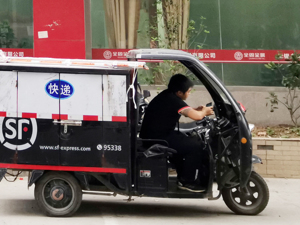 A股快递公司交4月成绩单：韵达单票收入最低，顺丰、圆通加速冲量