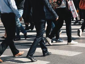 家庭户规模首次破3，或预警另一种收缩型城市