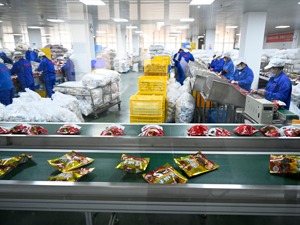 国潮崛起、一批世界级品牌形成 中国食品饮料行业绽放“食”力 居民消费升级明显