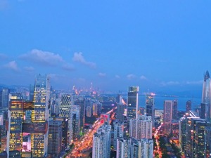 广州、上海加码引人，深圳真准备“调头”？