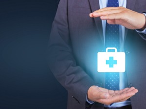 不再单拼费率、责任后，8000亿健康险赛道险企如何突围？多家公司抢滩健康管理领域，打造“医+药+险+科技”全链条模式