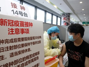 中国疾控中心研究员邵一鸣：打过疫苗的人体内会有较强的抗病毒基础免疫