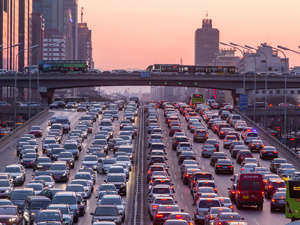 滴滴“长跑”9年冲刺IPO：出行之外，3.7亿年活跃用户能帮它讲出新故事吗？