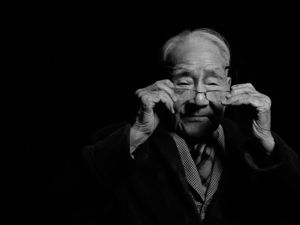 百岁翻译界泰斗许渊冲逝世，曾获“北极光”杰出文学翻译奖，是亚洲首位获奖者