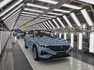 岚图首款车将于今年三季度交付用户 CEO卢放：是否独立IPO要看品牌发展需要