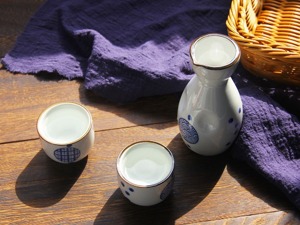 “会展大王”邓鸿转战白酒行业成绩首次曝光 去年营收逾8亿亏损超4000万