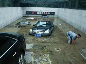 暴雨重灾区米河镇有了手机信号  翼龙无人机临时提供应急通信