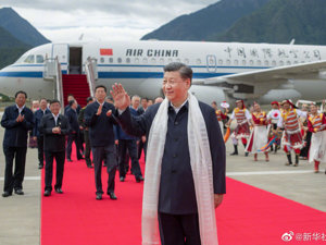 习近平在西藏林芝考察调研