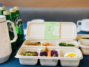 七鲜首切控卡、烘焙两赛道 巨头加速零售“新物种”孵化