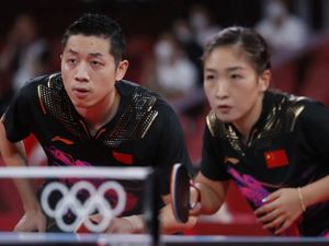 爆冷！乒乓球混双憾失金牌！刘诗雯赛后数次落泪，网友：银牌也是英雄！