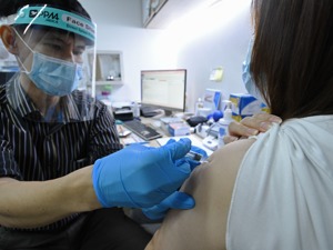 智利卫生部顾问独家解读《新英格兰医学杂志》真实世界研究：中国疫苗对预防新冠重症有效