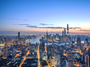 “万亿俱乐部”半年报透视：沪苏实现新突破 南通两年平均增速领跑