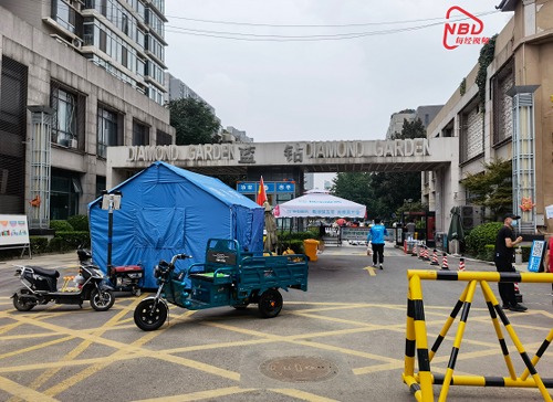 直播丨郑州3地解封！直击管城区部分小区解封现场