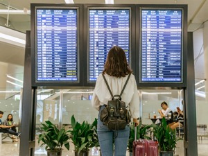 信息不互通、投保审核存漏洞、理赔审核不扎实……检察院详解为何航延险总成骗保重灾区，险企如何防骗？这份指南请收好