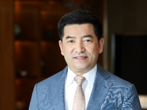 镁刻·董事长说中报｜绿城中国董事会主席张亚东：行业分化带来新机遇，未来三年再上新台阶