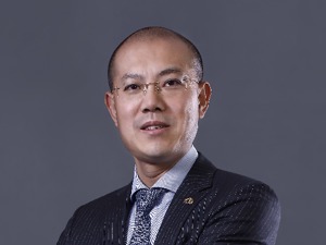 镁刻·董事长说中报｜绿地香港董事局主席陈军：要敬畏市场，未来可持续发展比规模更重要