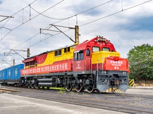 中缅新通道首次抵达成都国际铁路港