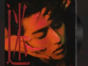 这也行？蔡徐坤被质疑歌曲“卖期货”：专辑卖了8000万，4个月过去只出了5首！回应来了