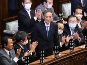 突发！日本首相菅义伟或于月底辞职，日本股市大涨560点！今年曾5个月无休，还被村上春树猛批
