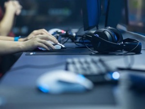 A股游戏公司半年考丨多家公司首次披露未成年人收入占比，大多不足1%