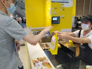 “十四五”塑料污染怎么治？两部门：科学稳妥推广塑料替代产品 到2025年电商快件基本实现不再二次包装
