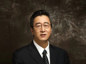 中央财经大学文化与传媒学院院长刘双舟：互联网营销依法经营是底线 平台自治是重点