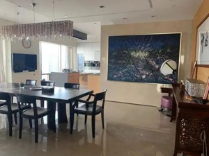 发家奢侈品、滑落影视圈 吴亦凡前老板豪宅被强拍还债
