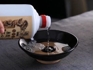 白酒基金重回巅峰？短炒一把OR中长期配置？