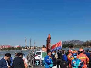 突发！世界500强巨头通勤班车坠河，已致2人死亡12人失联...刚入选河北省民企百强榜首,年收入超2200亿！