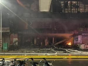 痛心！台湾高雄城中城大楼火灾已致46人遇难，持续更新...