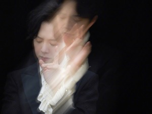 从钢琴王子到因嫖娼被拘，明星李云迪走红的21年