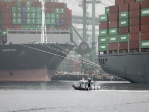港口拥堵 全球海运供应链吃紧 专家：这种局面将一直持续到明年