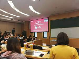 清华五道口金融学院副院长张晓燕：社交媒体助力下 散户已变成一股不可忽视的力量