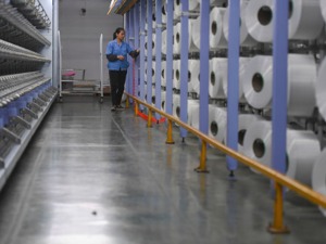 国务院：对制造业中小微企业等实施阶段性税收缓缴 预计可缓税2000亿元左右