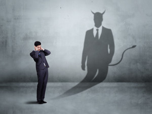 反差过大：业绩暴增、股价重挫！“魔鬼”就藏在这4张图中——每经牛眼君