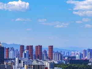 城市24小时 | 摇滚乐手获政府津贴，石家庄“城设”立住了